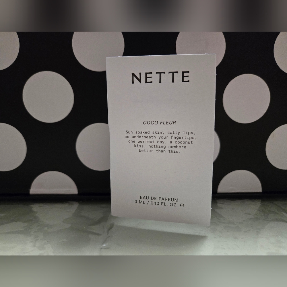 2/$20✨️Nette Coco Fleur✨️